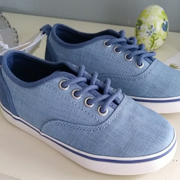 NWT Gymboree Boys Red Chambray Boat Shoes 1 2